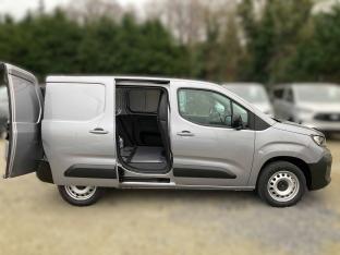 Photo import PEUGEOT PARTNER BlueHdi 130 EAT8 650 kg