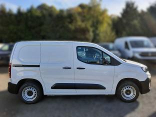 Photo import CITROEN BERLINGO VAN 1.5 BlueHDI 130 EAT8 TAILLE M 3 places