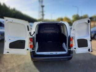 Photo import CITROEN BERLINGO VAN 1.5 BlueHDI 130 EAT8 TAILLE M 3 places
