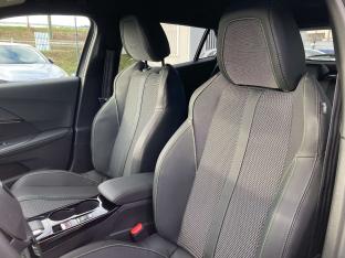 Photo import PEUGEOT 2008 III  HYBRID 145 e-DSC6 GT