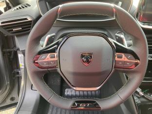 Photo import PEUGEOT 2008 III  HYBRID 145 e-DSC6 GT