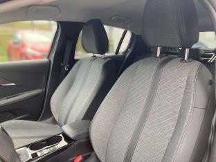 Photo import PEUGEOT 208 Hybrid 110 eDCS6 Allure