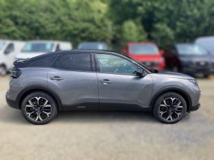 Photo import CITROEN C4 Hybrid 145 Edsc6 Max