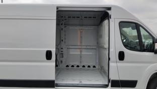 Photo import PEUGEOT BOXER 333 L2H2 2.2 BlueHDI 140 BVM