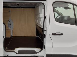 Photo import RENAULT TRAFIC 3.0T L1H1 2.0 dCi 150 BVM Extra + habillage bois