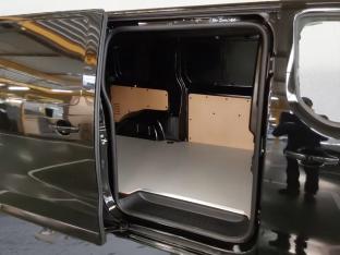 Photo import CITROEN JUMPY 2.2 BlueHDI 180 EAT8 taille M + plancher bois