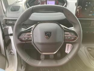 Photo import PEUGEOT PARTNER BlueHdi 130 EAT8 taille M 3 places