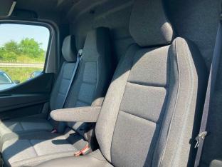 Photo import RENAULT MASTER 3.5T L2H2 Blue dCi 170 BVA EXTRA + int bois + attelage