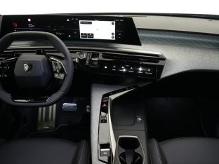 Photo import PEUGEOT 3008 HYBRID 145 e-DSC6 GT + Pack 360° + toit ouvrant